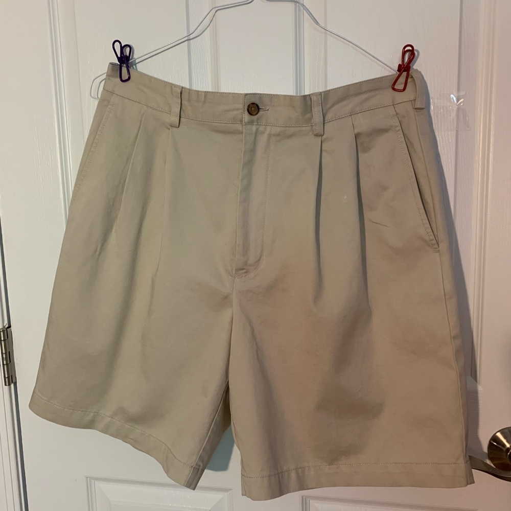 Mens Tommy Hilfiger Golf Shorts, Khaki size 34 waist
